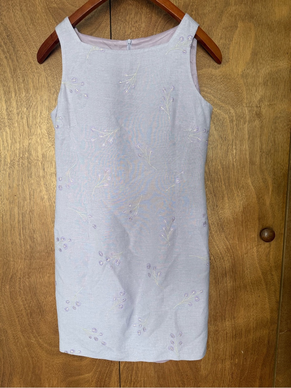 Lilac Embroidered Sleeveless Shift Dress - Women